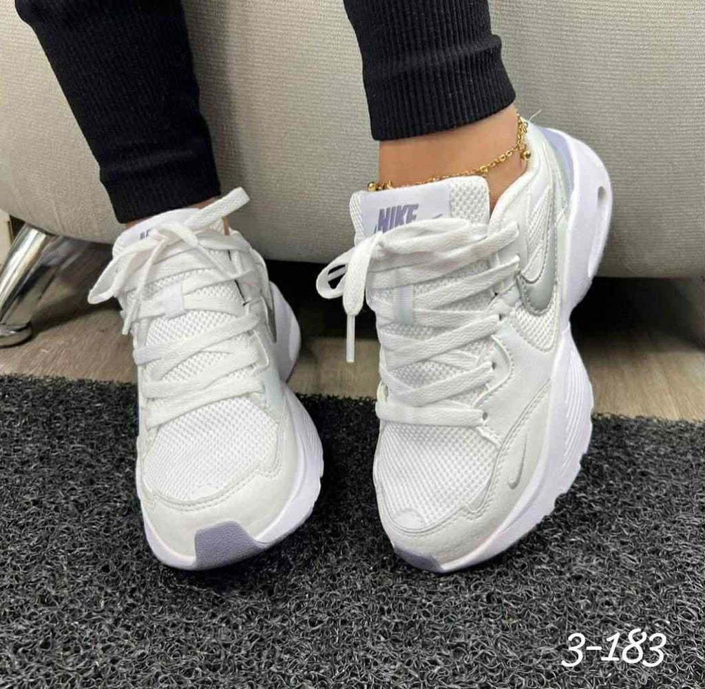 NIKE FUNSION MUJER
