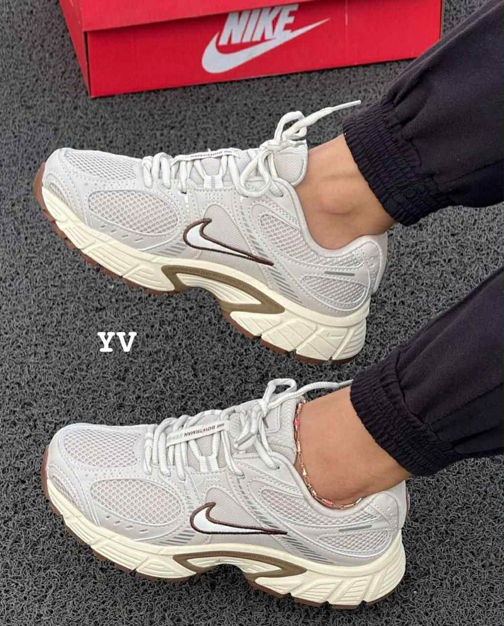 NIKE V2K MUJER