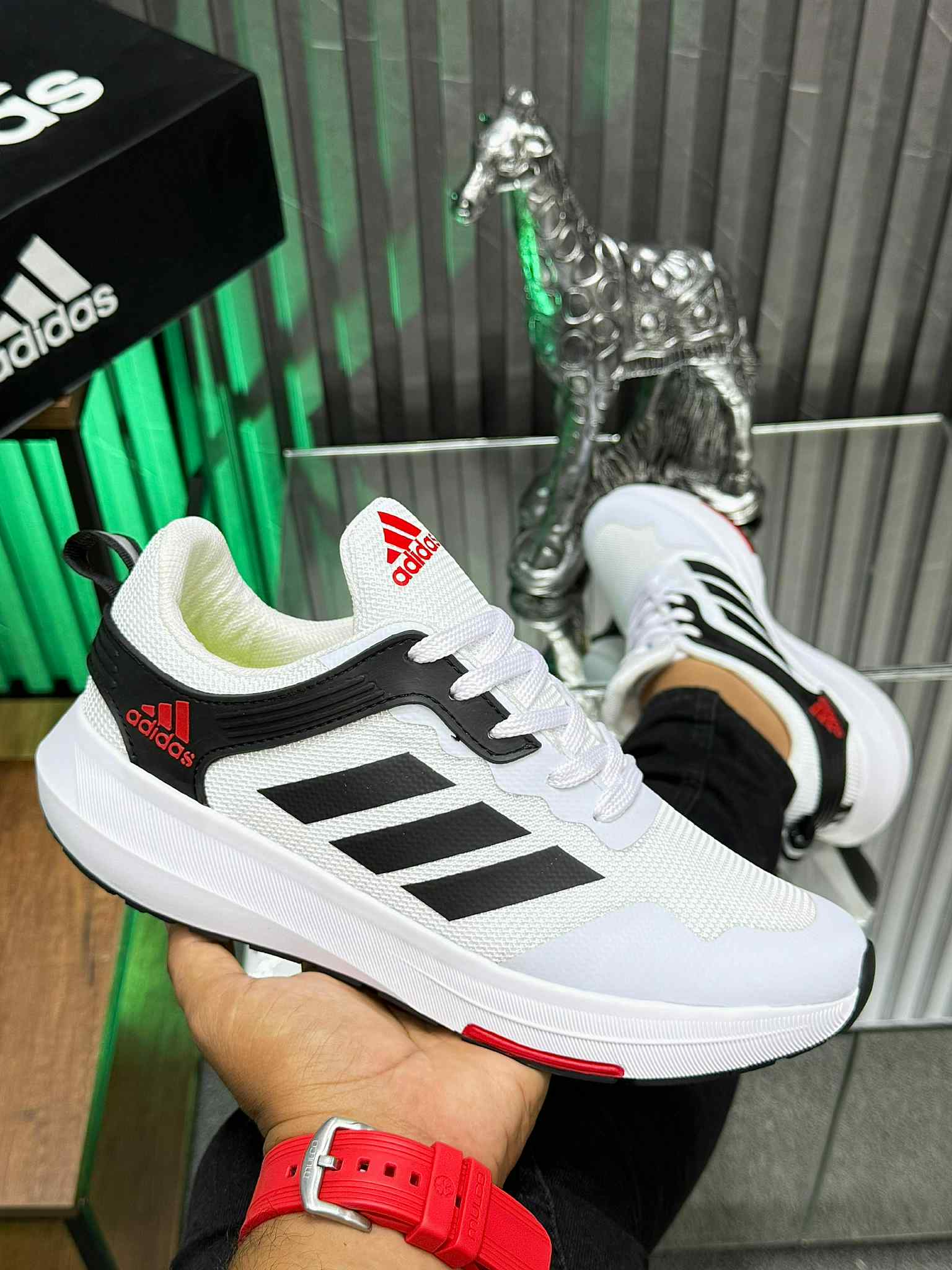 adidas bounce unisex