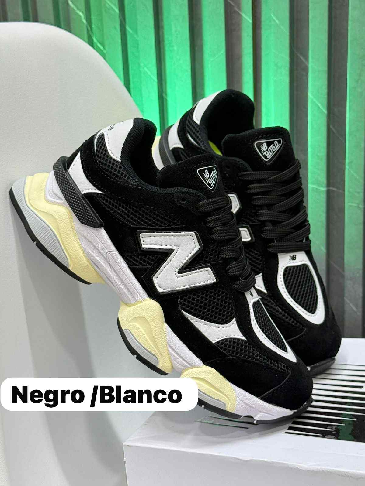NEW BALANCE 9060  MUJER
