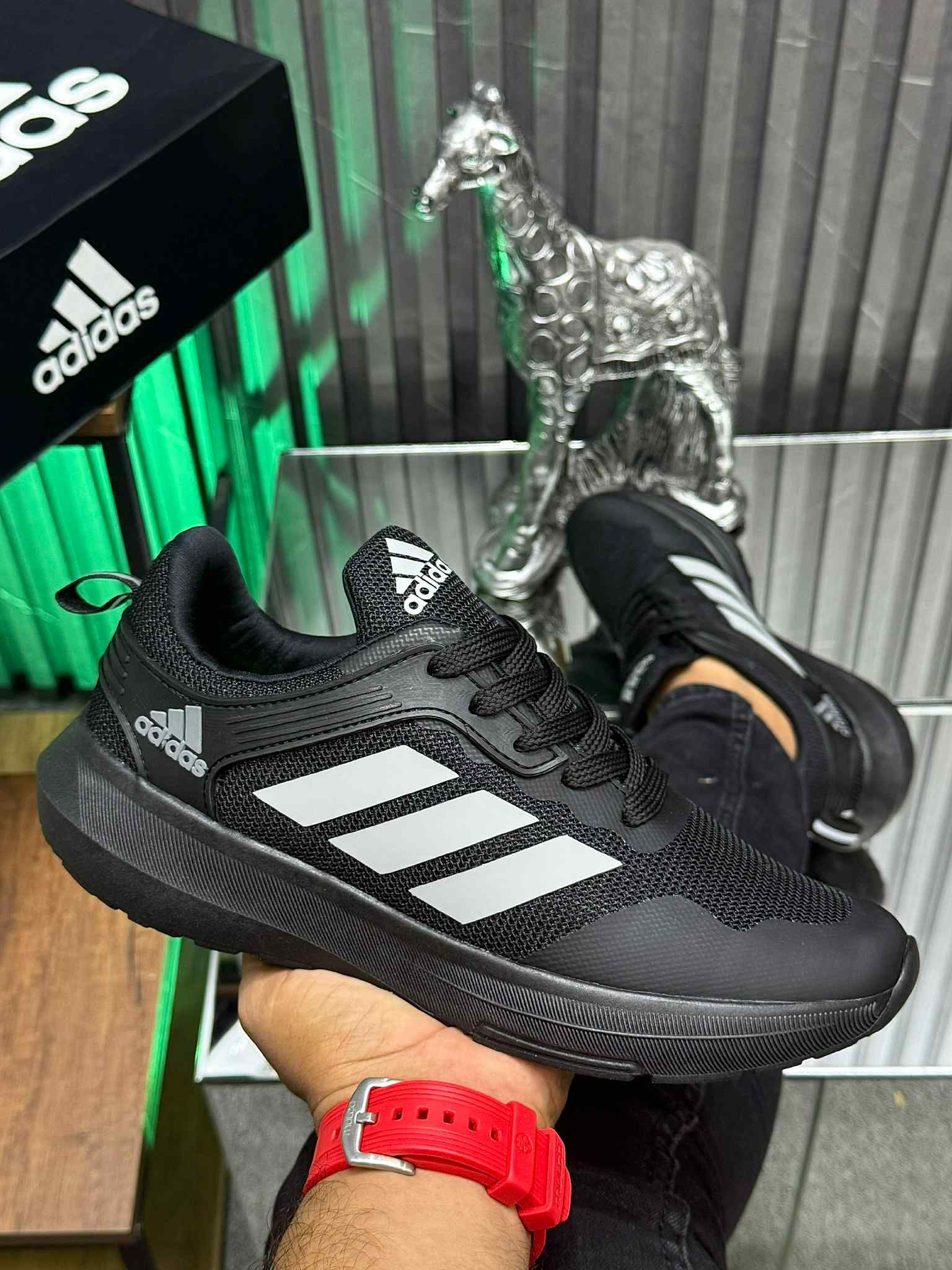 adidas bounce unisex