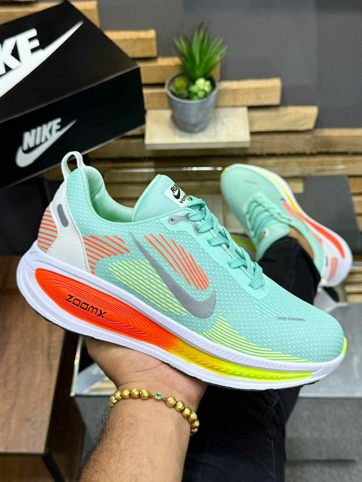 Nike Vomero 18 Hombre