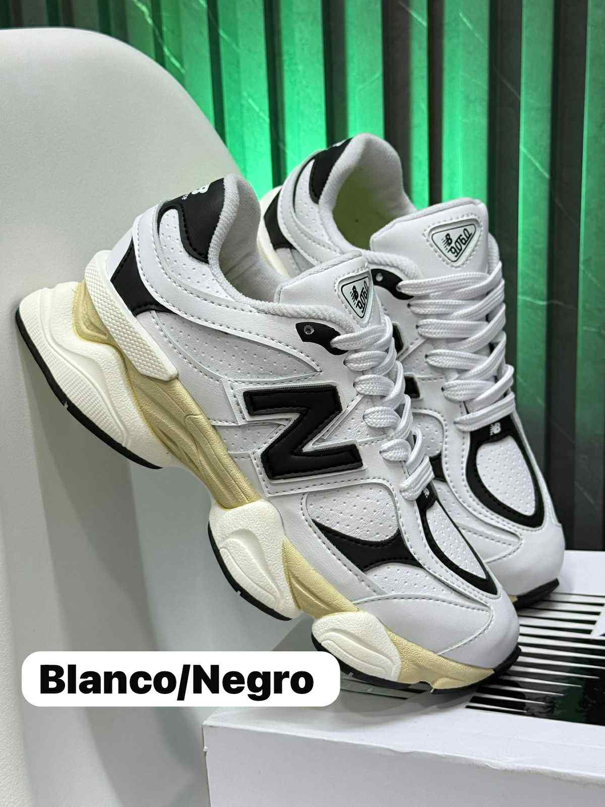 NEW BALANCE 9060  MUJER