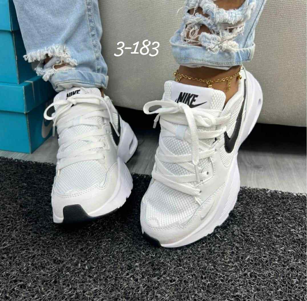 NIKE FUNSION MUJER